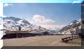 Ausblick vom Bernina Pass (71996 Byte)