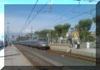 Ein TGV im Bahnhof von Narbonne