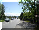 Vor Foix - im Hintergrund die Pyrenen