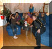 Unsere Kinder beim Chilout im Wohnzimmer